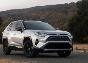 Українці найчастіше обирають сірі авто: чому така тенденція у 2026