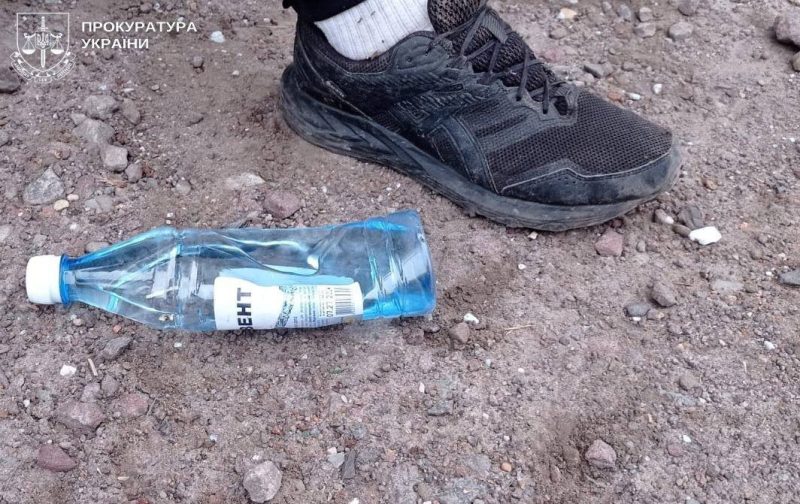 На Сумщині до 7 років позбавлення волі засуджено юнака, який підпалив автівки військових