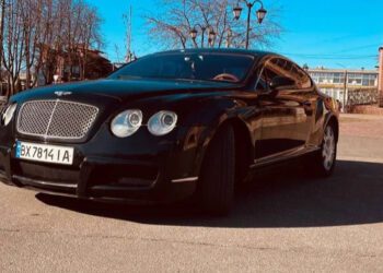 Найдешевше купе Bentley продають у Кривому Розі (ФОТО)