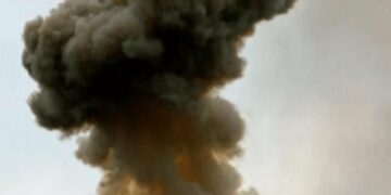 Наслідки ворожих атак на Шосткинщині: кілька людей у лікарнях