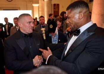 Усик відреагував на плани Джошуа щодо найближчих боїв