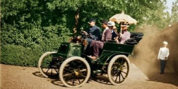 Експерти знайшли єдине збережене фото найпершого авто в Києві (ВІДЕО)