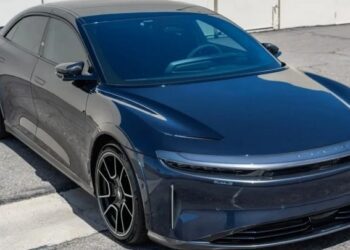 Новітній американський електрокар втратив майже $100 000 у вартості після 5300 км пробігу