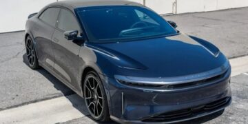 Новітній американський електрокар втратив майже $100 000 у вартості після 5300 км пробігу