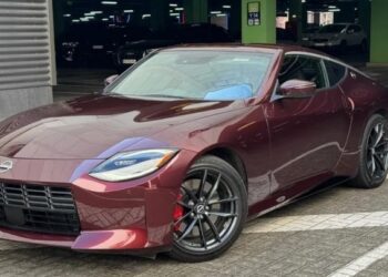 В Україну привезли нове покоління культового японського спорткара (ФОТО)