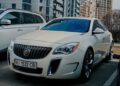 Німецький американець: у Києві помітили заряджений седан від General Motors (ФОТО)