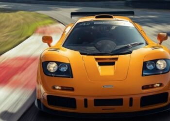 Легендарний McLaren F1 LM продали колекціонеру за десятки мільйонів євро (ФОТО)