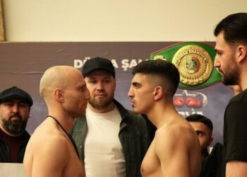 Боксера з росії принизили на весь світ та закидали стільцями