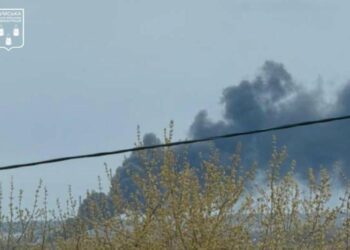 Росіяни завдали кількох ударів: на місці прильотів у Сумах виникли масштабні пожежі