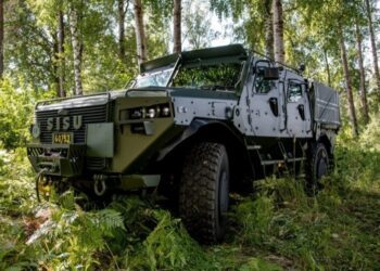 У ЗСУ засвітилася рідкісна бронемашина з Фінляндії (ФОТО)