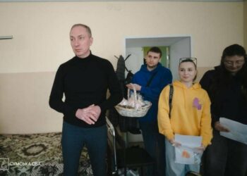 Олег Григоров напередодні Великодня відвідав поранених воїнів і передав допомогу захисникам та дітям Сумщини