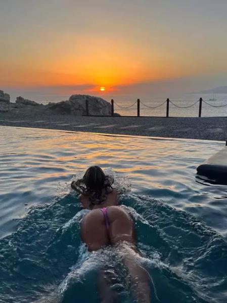 ФОТО. Сексуальна волейболістка з США показала пікантні фото з відпочинку