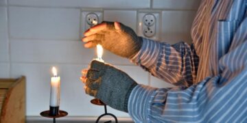 Графіки на вівторок: чи вимикатимуть світло в Україні 7 квітня