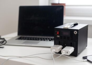 Графіки відключень 22 квітня: чи вимикатимуть українцям світло в середу