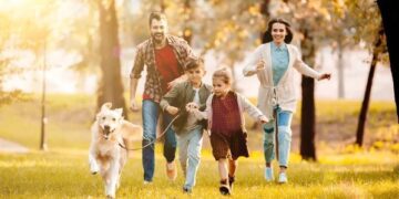 ХТО МОЖЕ СТАТИ ПРИЙОМНИМИ БАТЬКАМИ?