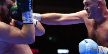 Карл Фроч відреагував на перемогу Ф’юрі в бою з Махмудовим