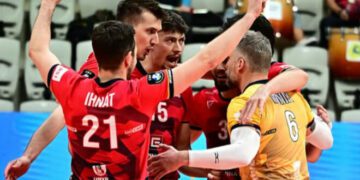 Прага стартувала з поразки у фіналі Екстраліги. Українець виходив на заміну