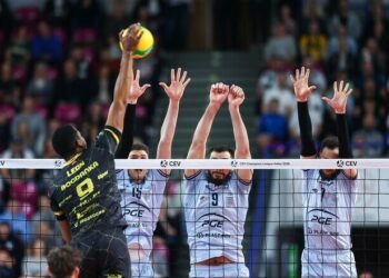 Прикра поразка удома. Проєкт Семенюка поступився чемпіону у півфіналі