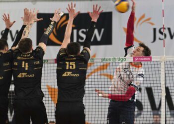 Проєкт Семенюка втратив перемогу. Битва за 1/4 фіналу продовжується