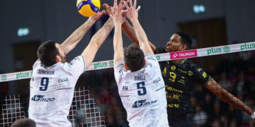 Семенюк та Гладир у півфіналі ПлюсЛіги. Дивитись онлайн. LIVE-трансляція