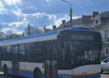 У Конотопі 19 квітня запустять додаткові автобуси до кладовищ