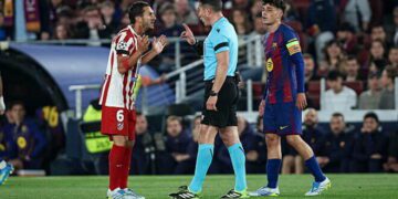 УЄФА відреагував на протест Барселони. Каталонці оскаржили рішення судді