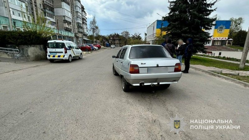 В Охтирці 35-річна жінка угнала авто, врізалася в іншу автівку та залишила місце ДТП