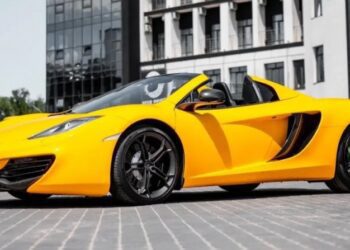 У Тернополі продають найдешевший McLaren в Україні: скільки він коштує (ФОТО)