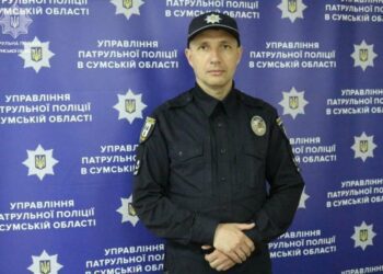 У Сумах патрульний поліцейський допоміг врятувати дитину з водойми