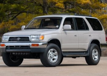 Toyota 4Runner 1996 року продали дорожче за новий SUV 2026 року (ФОТО)