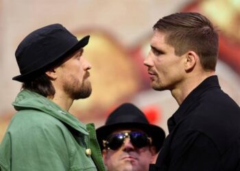 Усик заінтригував промороликом бою з Верховеном