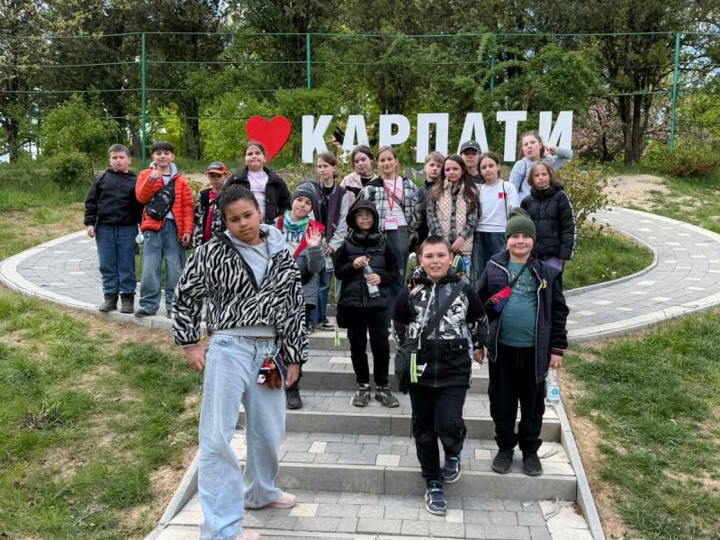 56 дітей із Попівської громади оздоровилися в &laquo;Артеку&raquo; та на Закарпатті