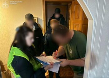 Оформив опіку, щоб втекти за кордон, і одразу повернув підопічного в Україну: на Сумщині викрили схему експлуатації людини
