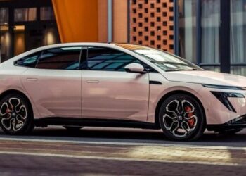Nissan здивував новим недорогим суперником Toyota Camry (ФОТО)