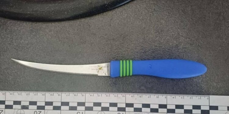 Різанина біля ТРЦ у Сумах виявилася сімейним конфліктом: дружина вдарила чоловіка ножем