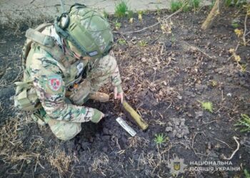 У передмісті Сум на подвір’я впав ворожий безпілотник та не здетонував