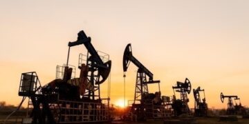 Нафта дорожчає через можливу ескалацію на Близькому Сході