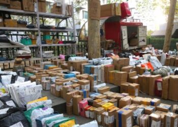 ЗМІ розповіли про схему “поштової сірої контрабанди” в Україні