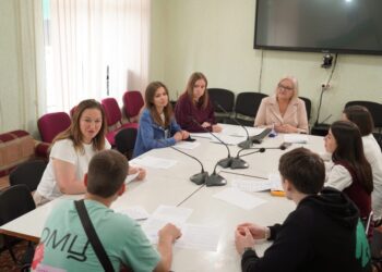 МОЛОДЬ ОХТИРКИ ФОРМУЄ СКЛАД МОЛОДІЖНОЇ РАДИ: ВІДБУЛОСЯ ПЕРШЕ ЗАСІДАННЯ ІНІЦІАТИВНОЇ ГРУПИ