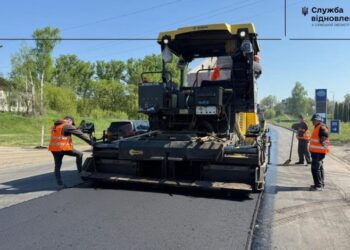 На Сумщині триває відновлення автошляхів: ремонтують дороги Київ — Суми — Юнаківка та Батурин — Конотоп — Суми