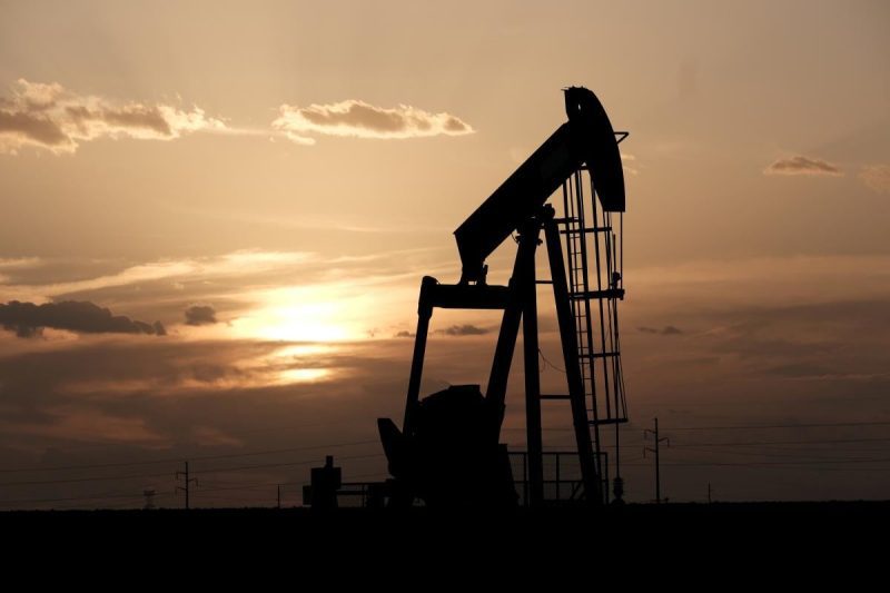 Світові запаси нафти стрімко скорочуються, ціни можуть злетіти ще вище, - Bloomberg
