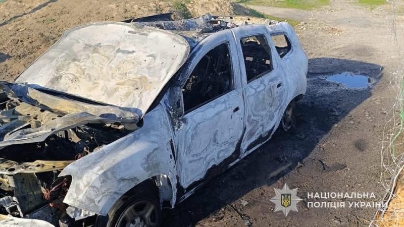 Уточнення: У Путивлі ворожий БпЛА атакував службовий автомобіль поліції