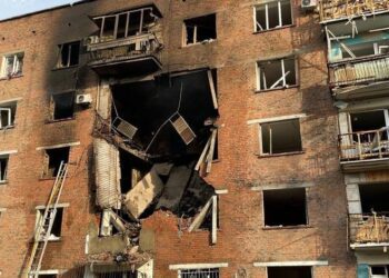 Восьмеро людей постраждало: по Конотопу вдарили 12 БпЛА