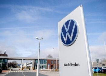 Volkswagen закриє чотири заводи і звільнить 100 000 людей – ЗМІ