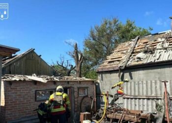 У Сумах внаслідок ранкової атаки «Гераней» пошкоджено інфраструктуру: є постраждала