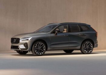 Найпопулярніший кросовер Volvo готується до великого оновлення: запас ходу на електротязі може зрости майже втричі