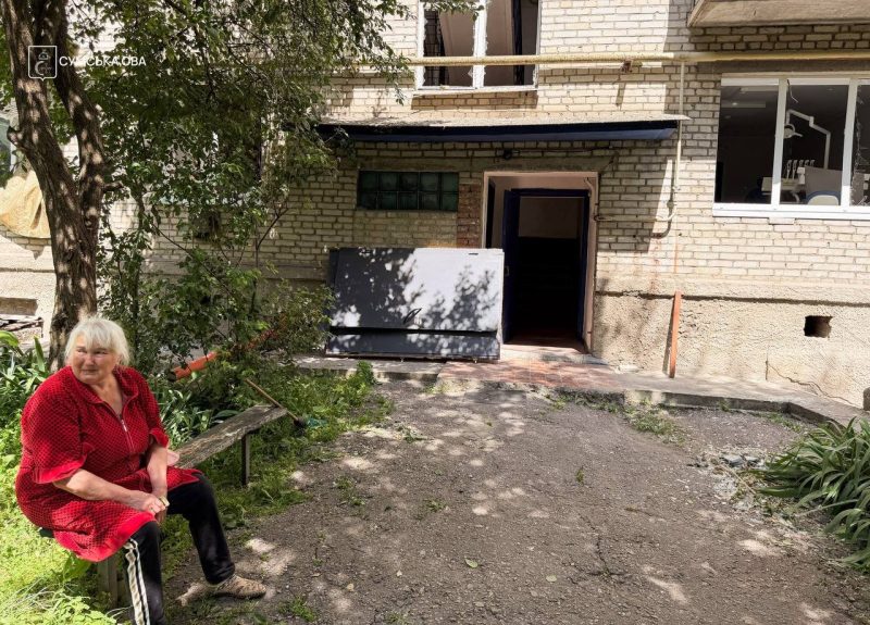 У Білопіллі ліквідовують наслідки нічної атаки КАБами: пошкоджені будинки, магазини та інфраструктура