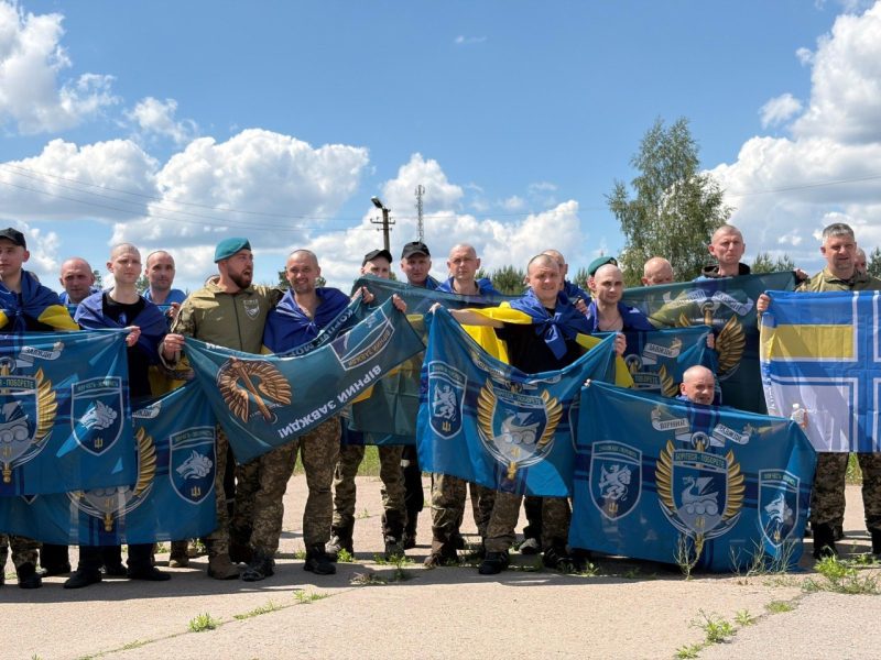 75-й обмін полоненими: додому повернулися 186 українців