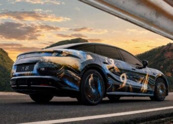 BYD готує новий флагманський седан: китайці йдуть у преміум-сегмент