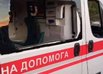 Армія рф атакувала лікарню в Конотопі: водій “швидкої” отримав контузію